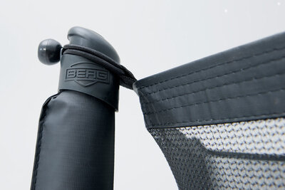Berg Favorit 430 black mit Sicherheitsnetz Comfort